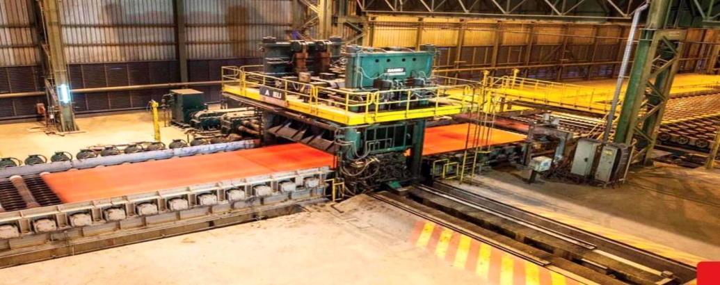 تولید محصولات فولادی در کارخانه نشان داده شده است.
